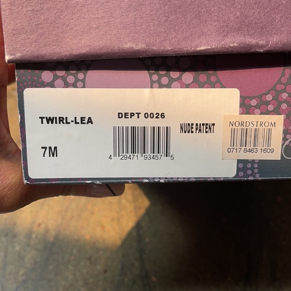 BP Platinum Twirl-Lea Sandal Nude Patent SZ 7 NWT - Picture 7 of 11